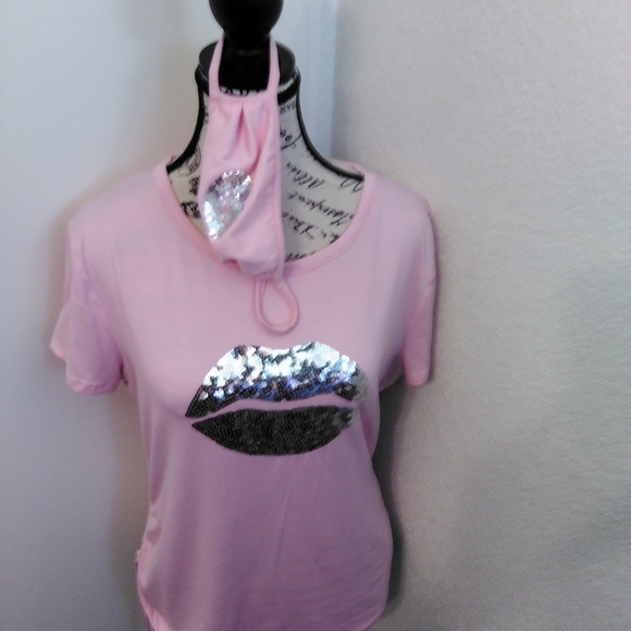 No Boundaries Pink Side ruched Top w/Silver Sequins Lips w/matchin… - Picture 2 of 4